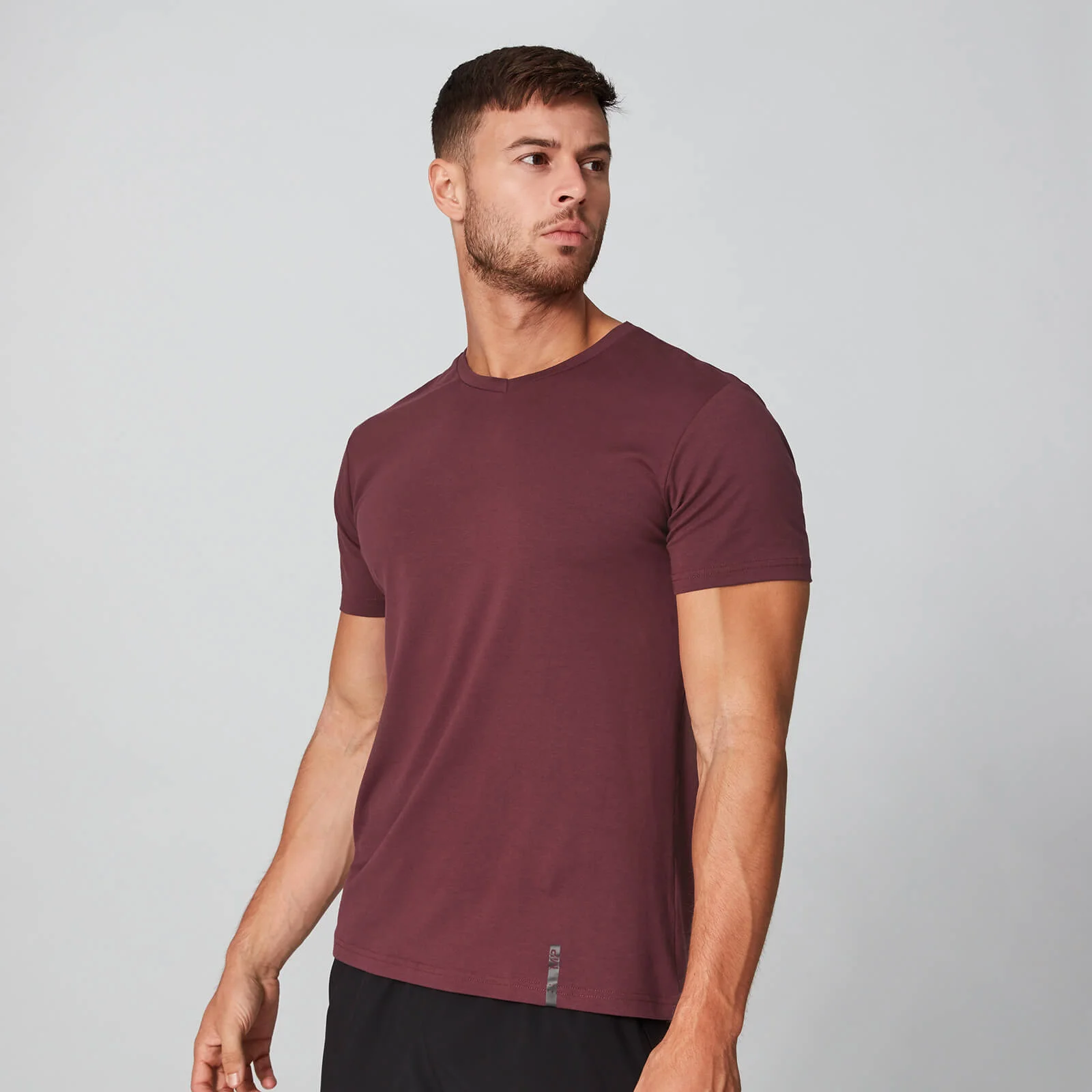Luxe Classic V-Neck T-Shirt - Oxblood - XS Image 1