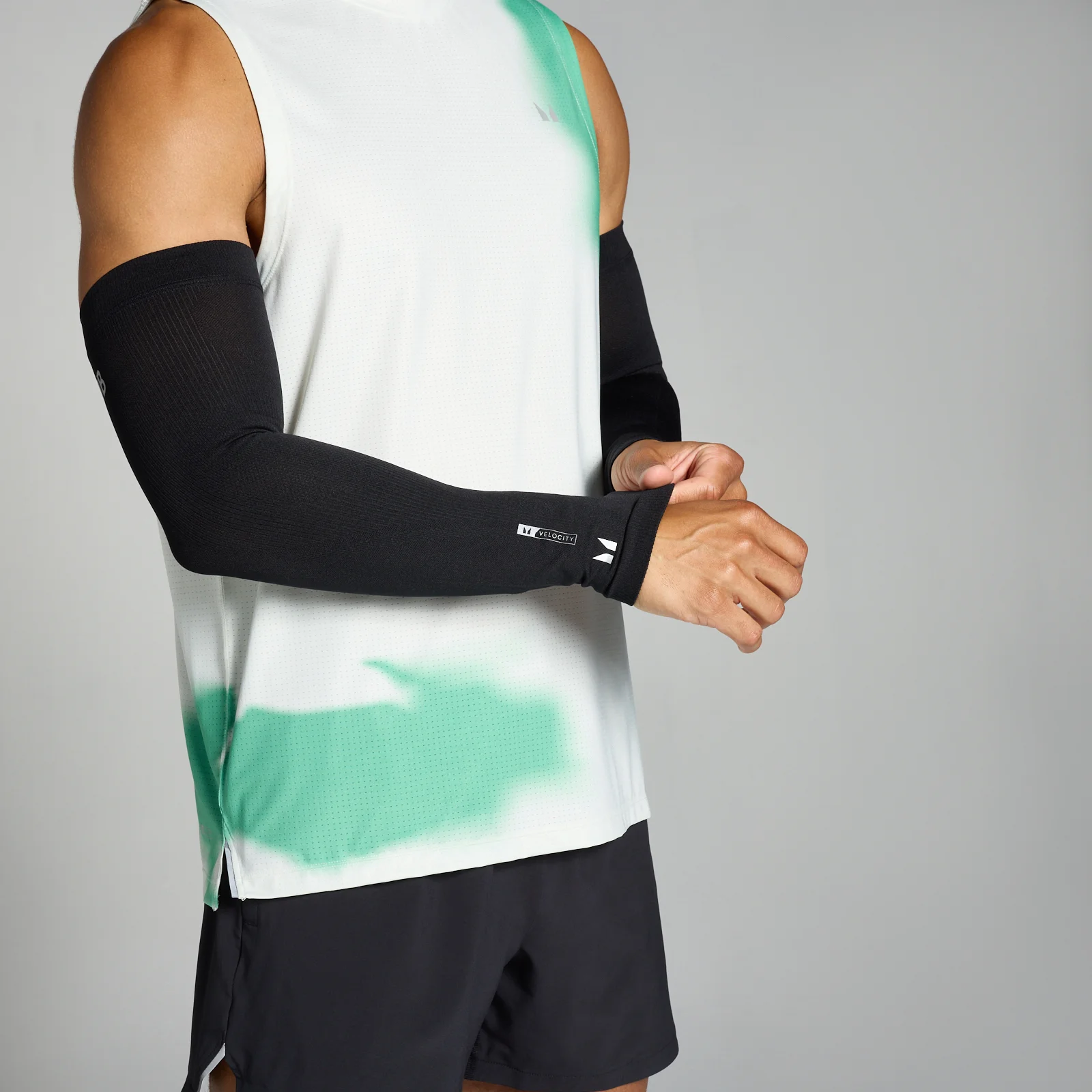 MP Reflective Arm Sleeve - Black - S/M Image 1