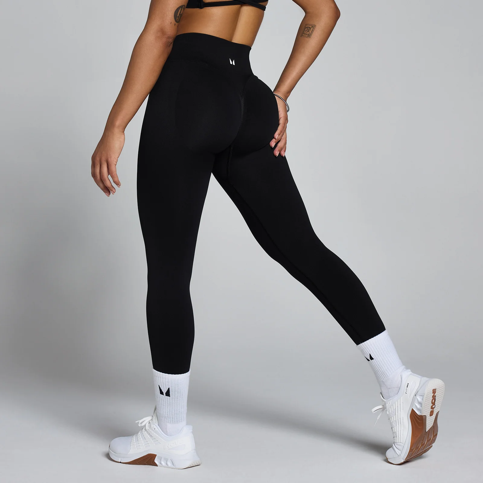 MP Women's Lift Seamless Scrunch Leggings - Black - L Image 1