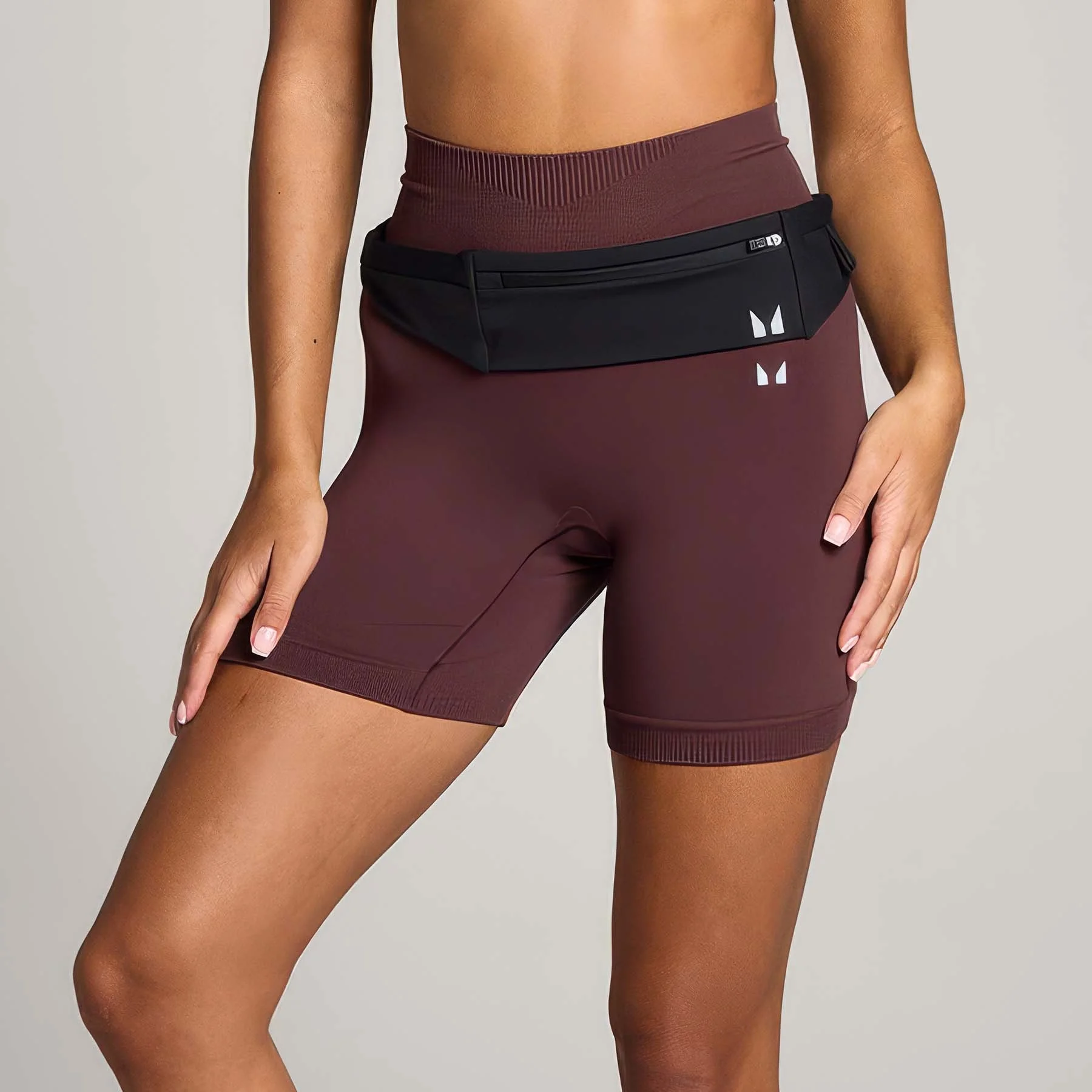 MP Compact Running Belt - Black - M Image 1